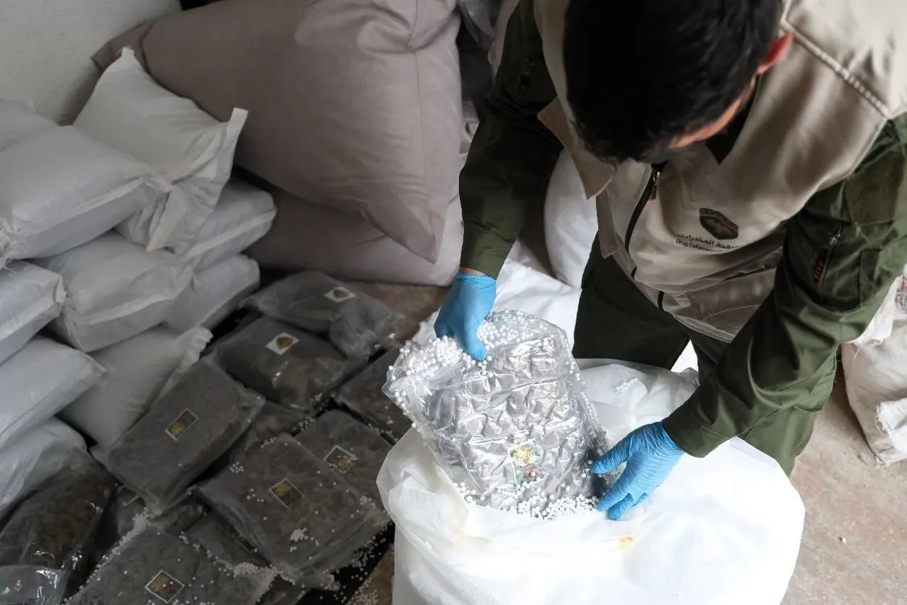 MİTten uyuşturucu operasyonu! Lazkiyedeki gemiden 236 kg uyuşturucu çıktı