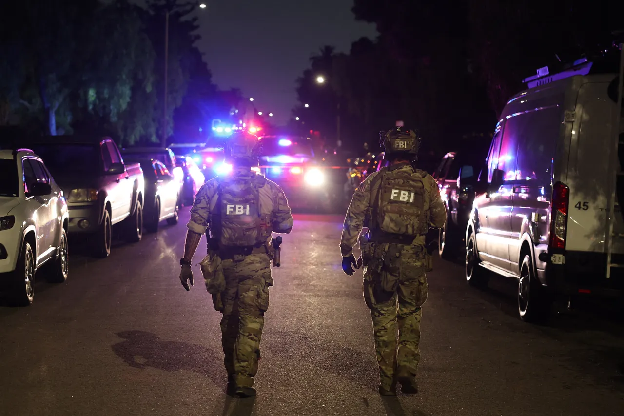 ABD'yi sarsan saldırının ardından çarpıcı görüntüler! Ağlayan da var yemek yiyip, şişe çalan da!