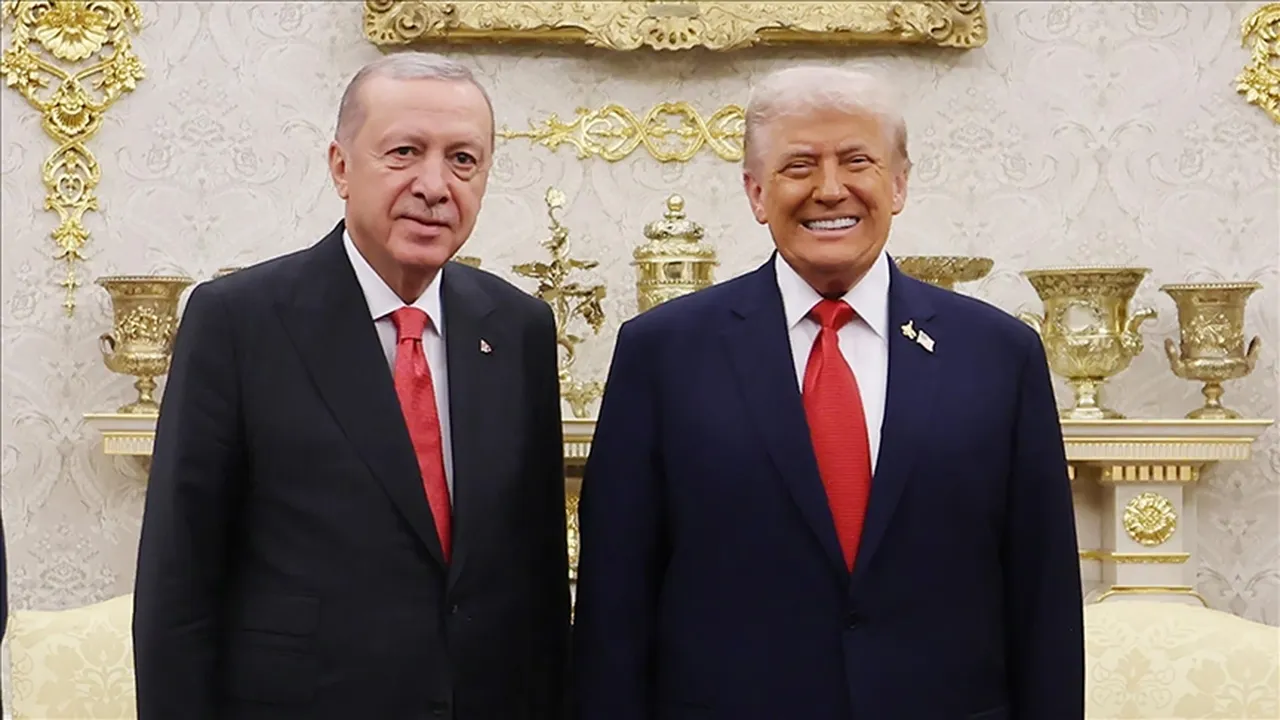 Cumhurbaşkanı Erdoğan, Trump ile görüştü! Geçmiş olsun dileklerini iletti