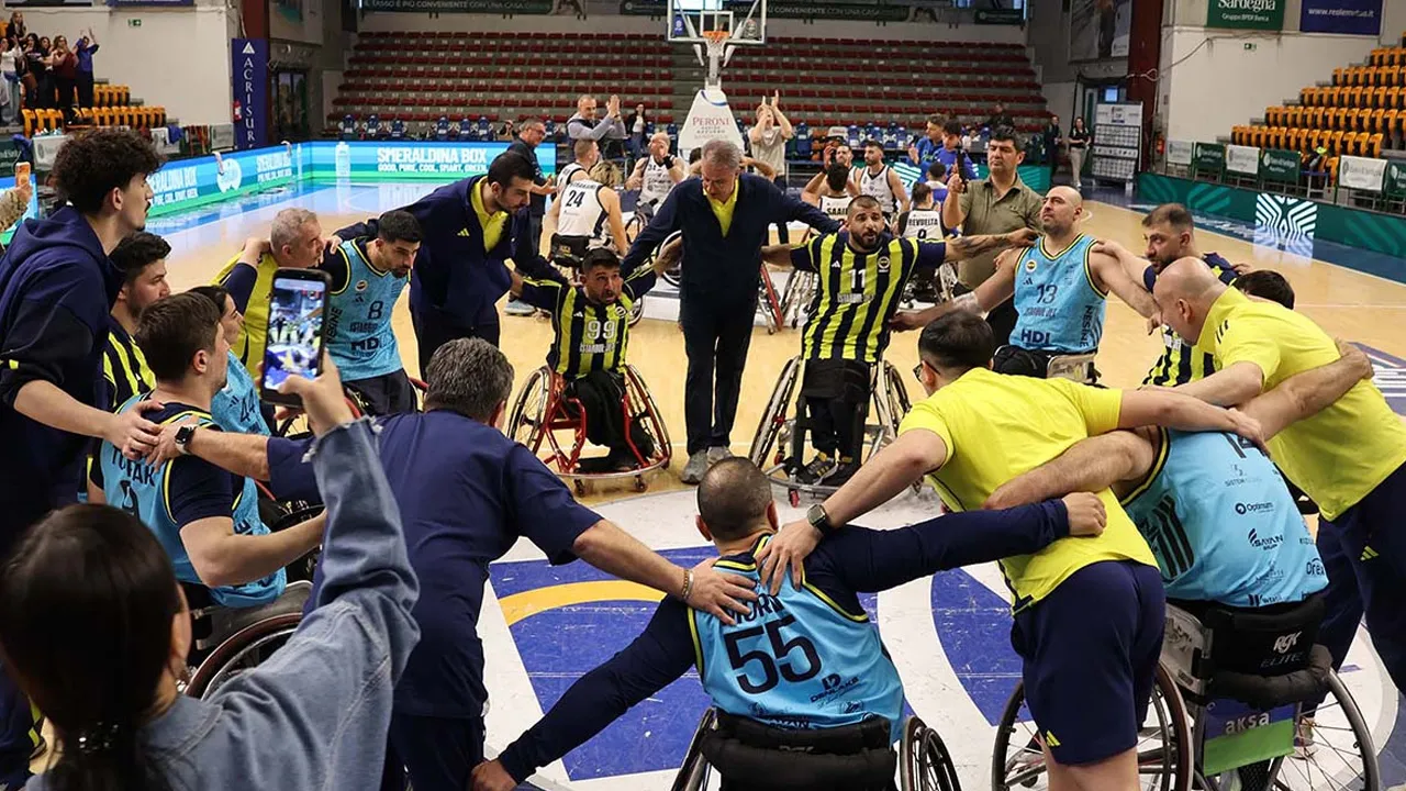 EuroCup 1 Finalleri'ndeki Türk derbisinde şampiyon Fenerbahçe oldu