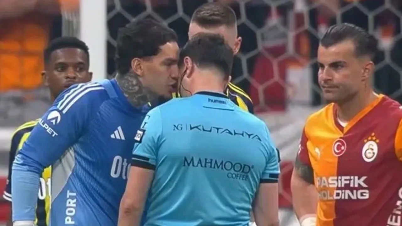 Galatasaray - Fenerbahçe derbisinde olay: Penaltı ve kırmızı kart!