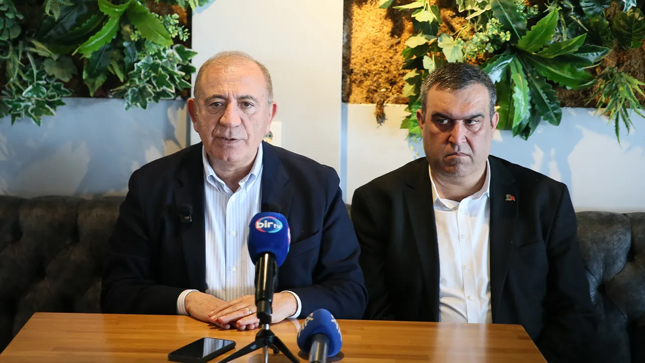 Gürsel Tekin'den mahkeme kıskacındaki CHP'ye çıkış önerisi: Özel, seni var eden Kılıçdaroğlu'na git