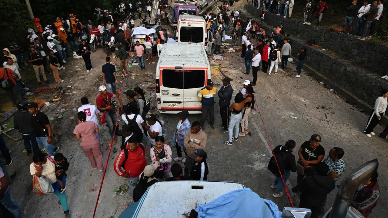 Kolombiya'da bombalı saldırı! Çok sayıda ölü ve yaralı var