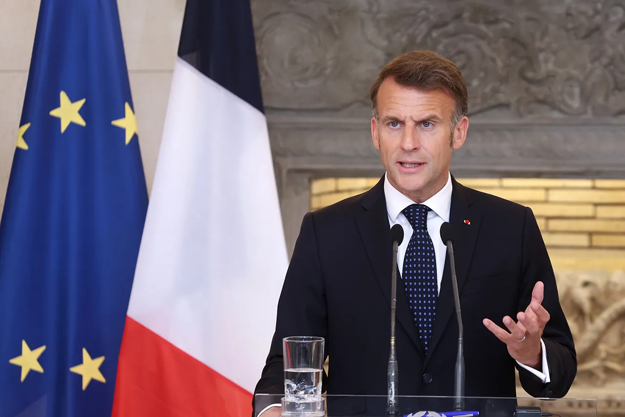 Macron’dan Türkiye’ye üstü kapalı tehdit! Atina’yı ziyaret edip “yanındayız” dedi