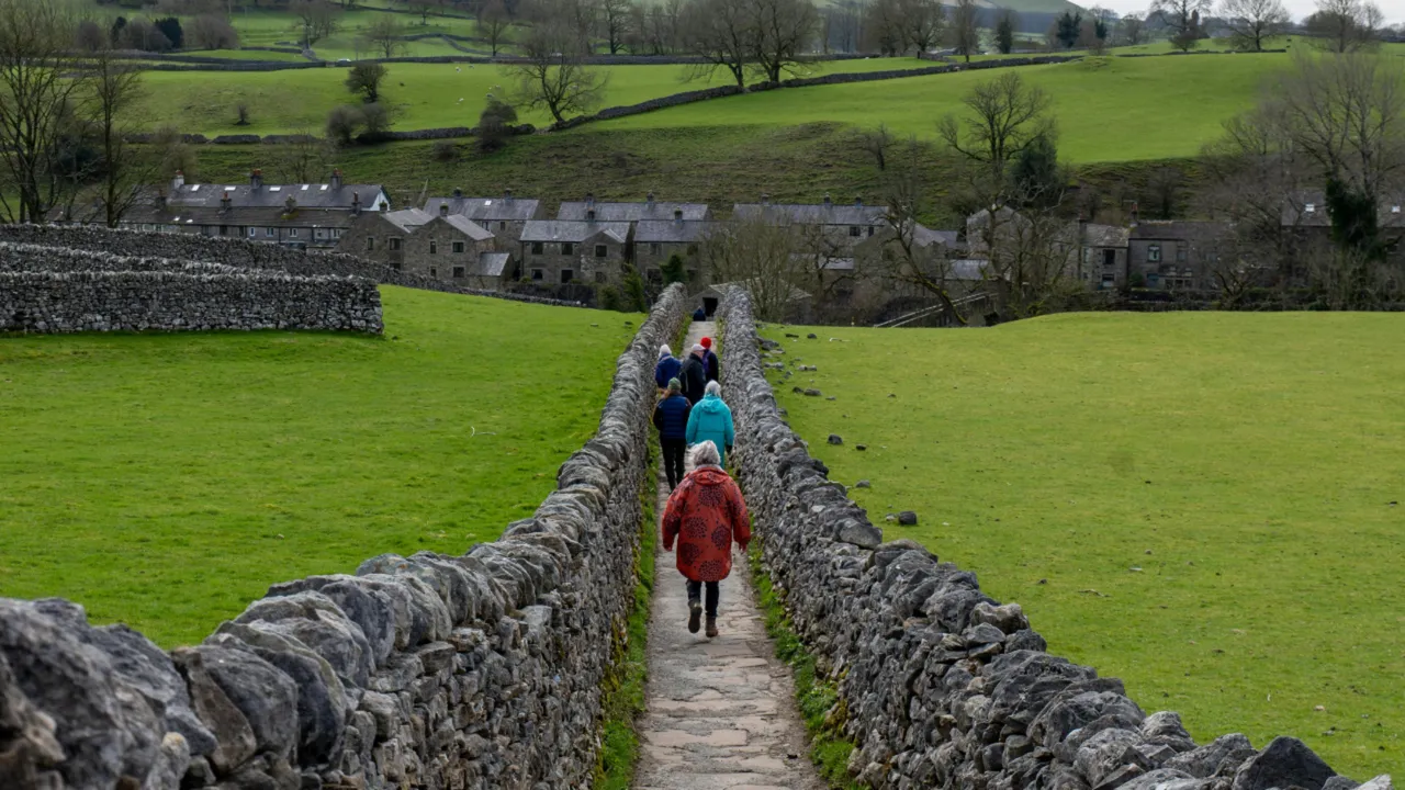Şehirleri karış karış keşfetmek isteyenler dikkat! ‘En yürünebilir şehirler’ listesi açıklandı: Listede Türkiye’den bir kent de var