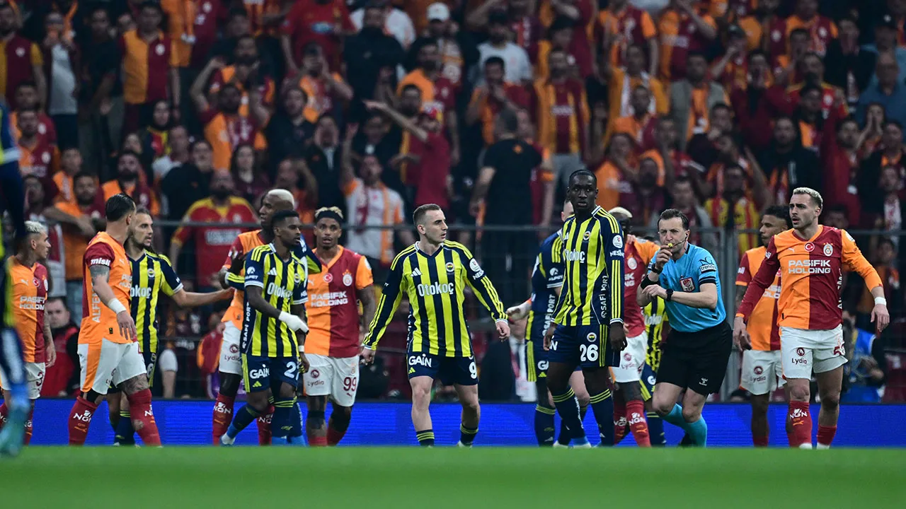 Talisca penaltıyı kaçırdı, Fenerbahçeliler kahroldu