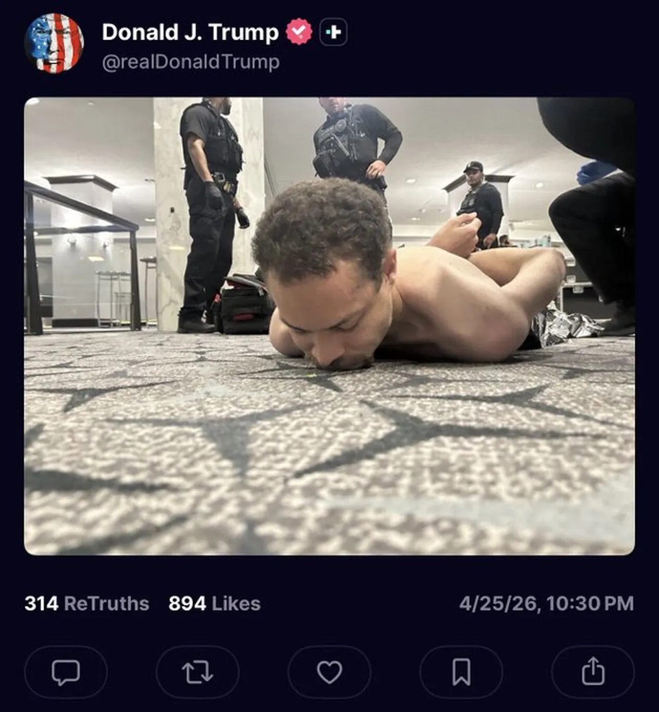 Trump’ın katıldığı yemekte silah sesleri yükseldi! Başkanı apar topar tahliye ettiler