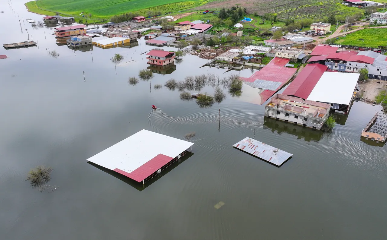 Baraj doldu, Diyarbakır'da evler su altında kaldı