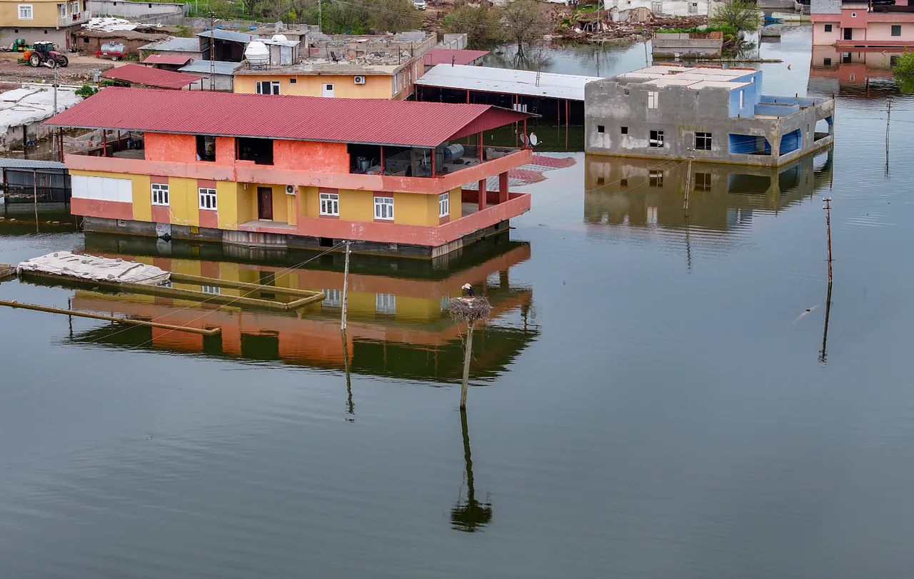 Baraj doldu, Diyarbakır'da evler su altında kaldı