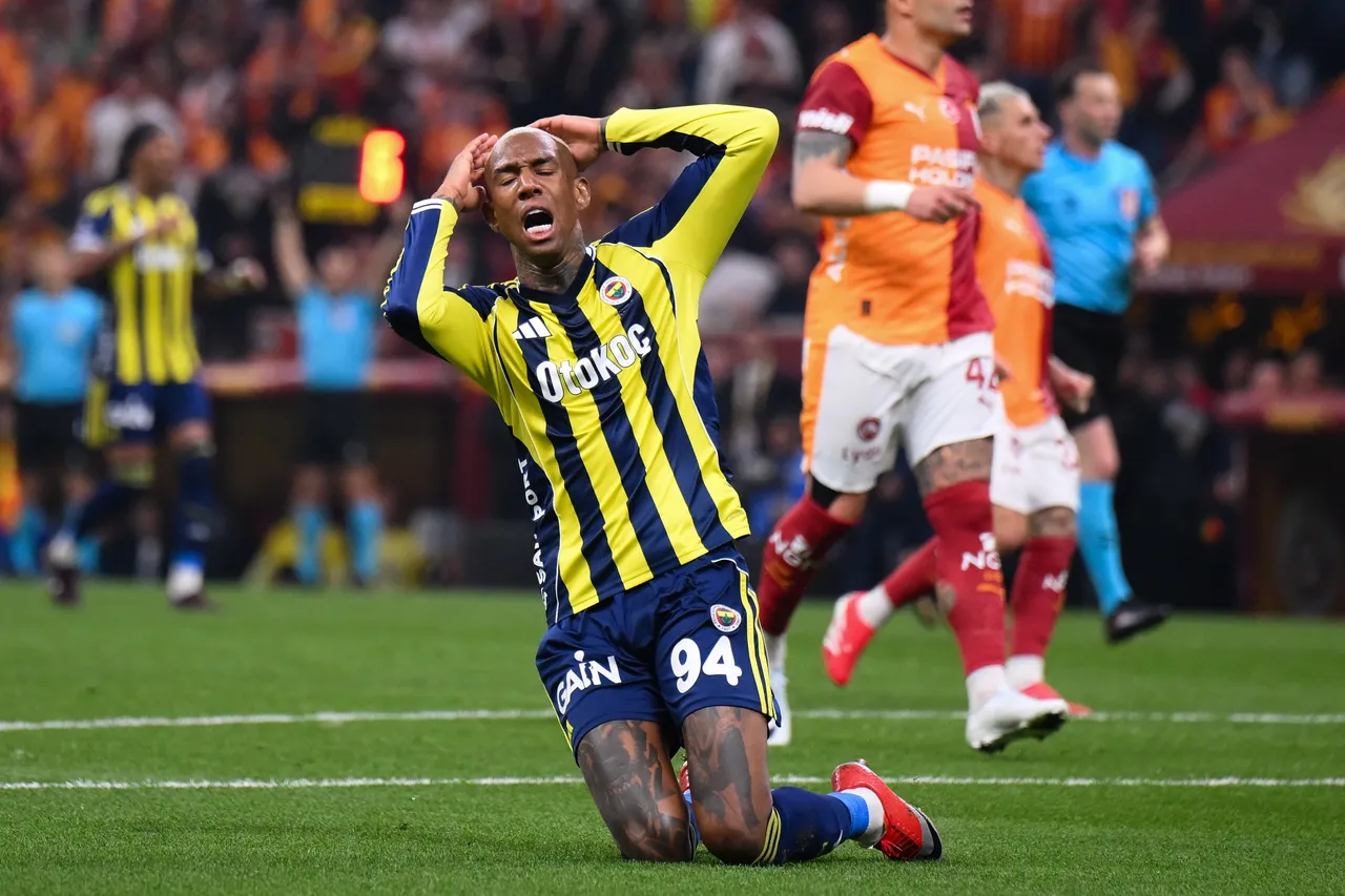 Anderson Talisca, penaltı atışından yararlanamadı.