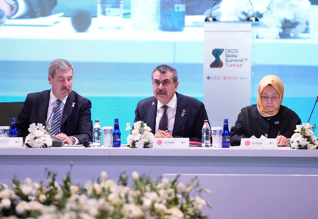 Doğru yöndeki nadir ülke: Türkiye! OECD’den Türkiye’ye eğitim övgüsü...