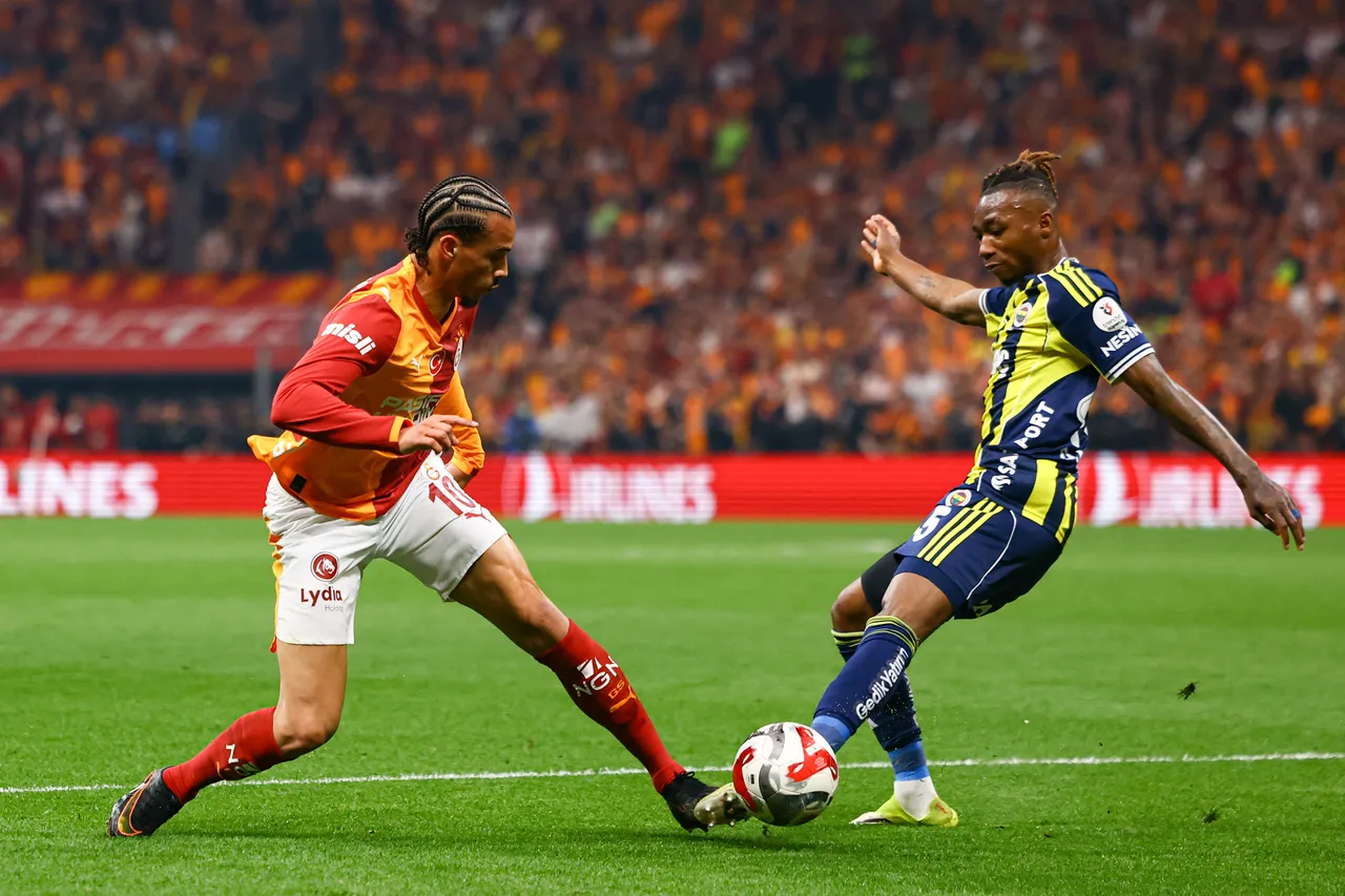 Leroy Sane, Dorgeles Nene