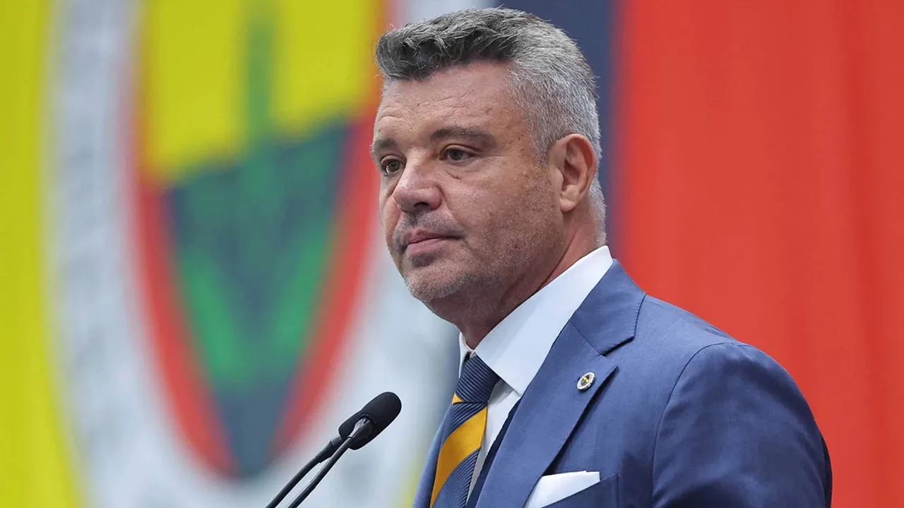 Fenerbahçe'de Tedesco isyanı: Taraftar ayaklandı, Sadettin Saran'ı istifaya çağırdı