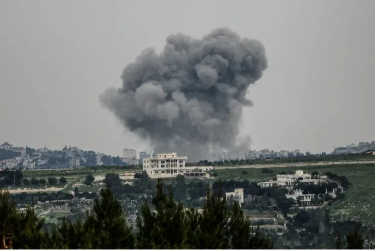 İsrail tüm uyarılara rağmen ateşkesi yeniden deldi! Lübnan bombalanıyor