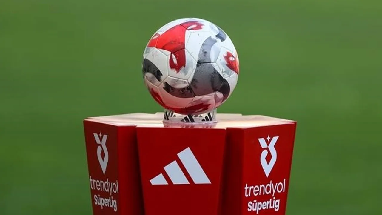 Süper Lig'de düşme hattı karıştı: 3 takım aynı puanda!