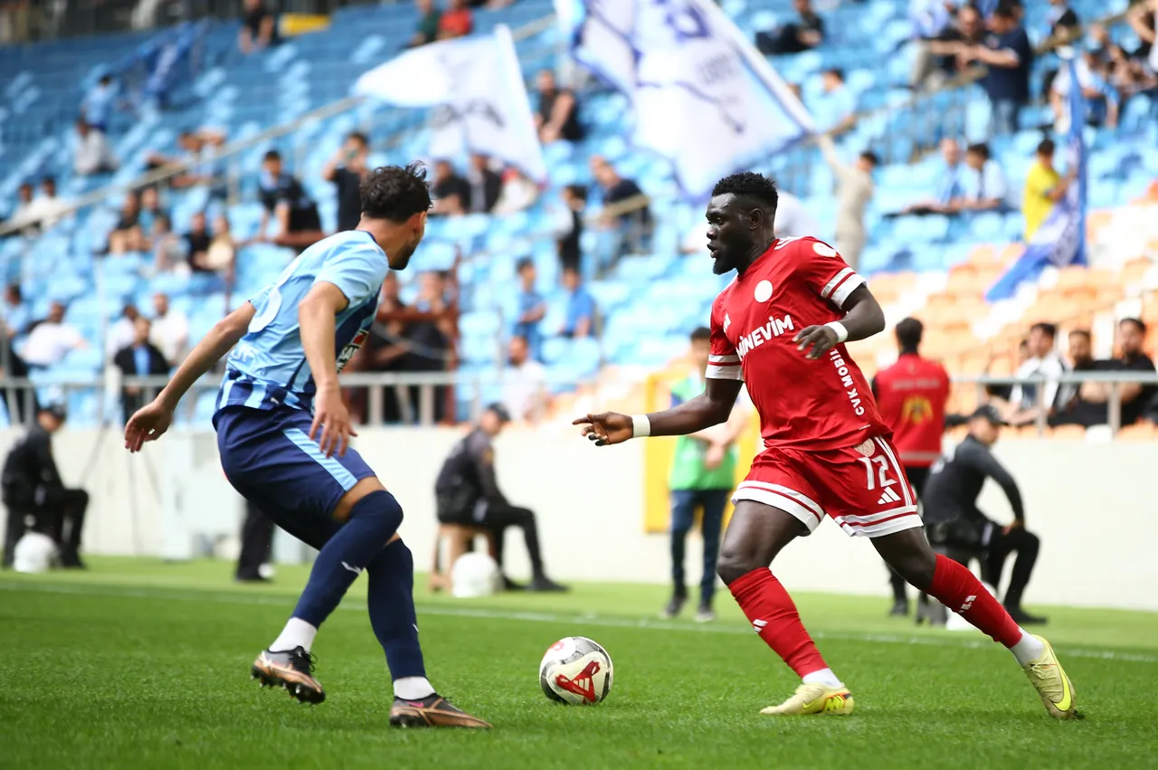 Eminevim Ümraniyespor, deplasmanda Adana Demirspor'u 3-1 mağlup etti.