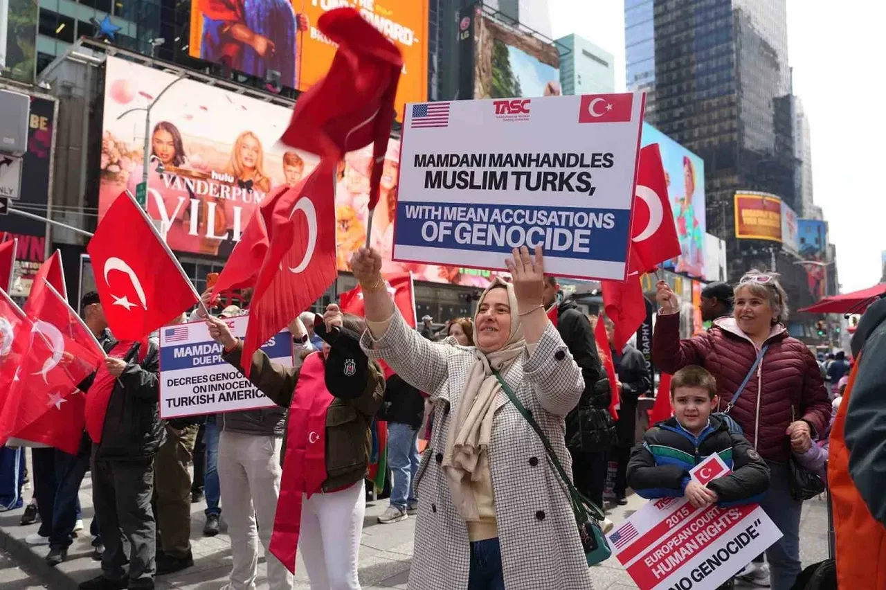 Times Meydanı’nda Mamdani’ye Osmanlı dersi! Türkiye ve Azerbaycan tek yürek oldu
