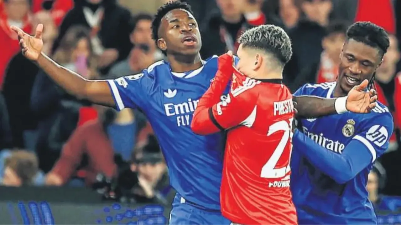 Bunu yapan futbolcu kırmızı kart görecek! Yeşil sahalarda yeni kural, Dünya Kupası'nda uygulanacak 