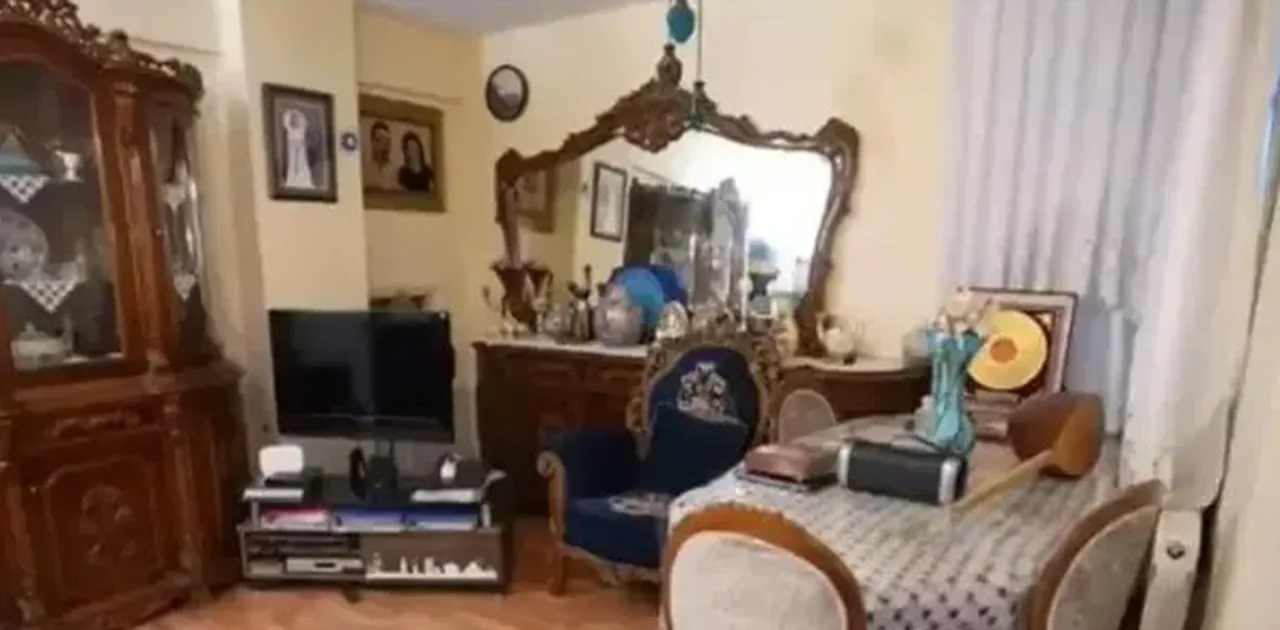 Hakkı Bulut'un 3+1 mütevazı evi görenleri şaşırttı!