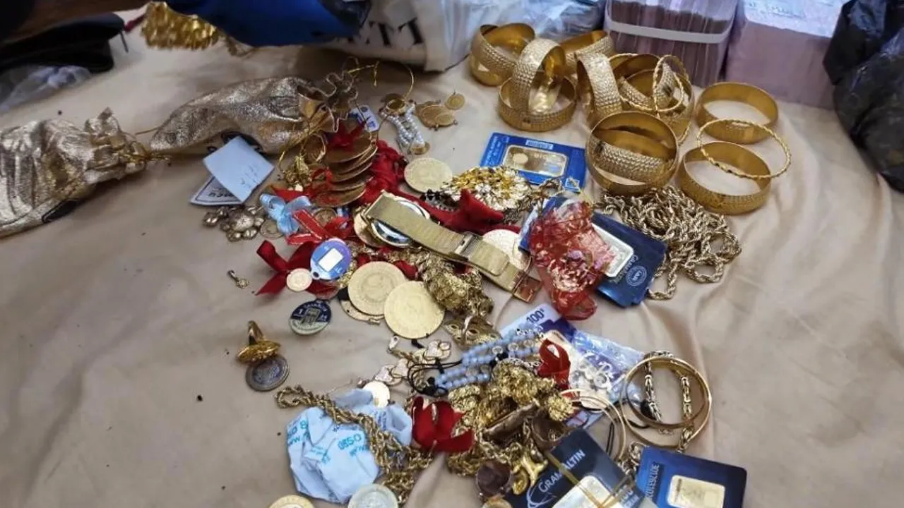 Polis düğmeye bastı! Hepsi aynı evden çıktı, 4 kişi gözaltında