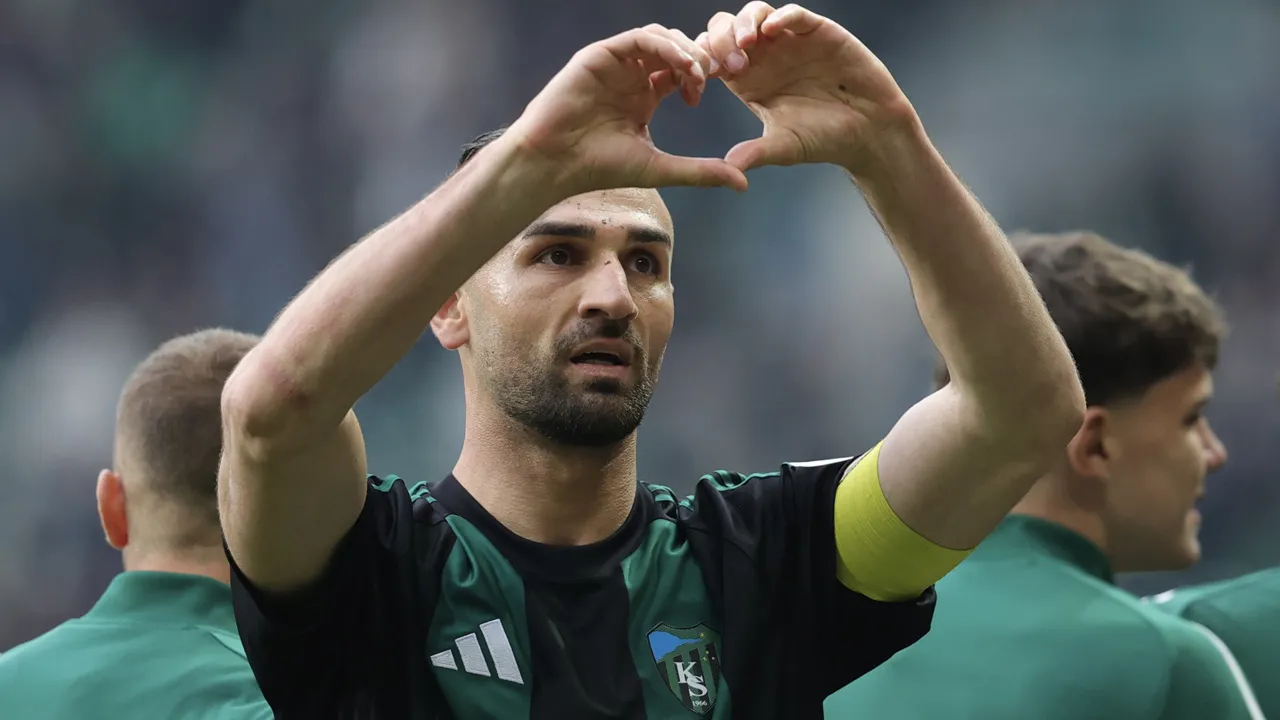 Serdar Dursun'dan transfer açıklaması: Yurt içi ve yurt dışından teklifler var