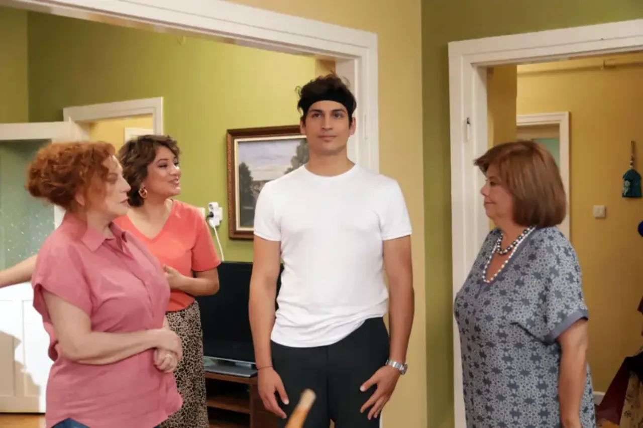 Sürgünler dizisinin yıldızı ünlü oyuncu Oktay Çubuk'un kalbi durdu, yoğun bakımda!