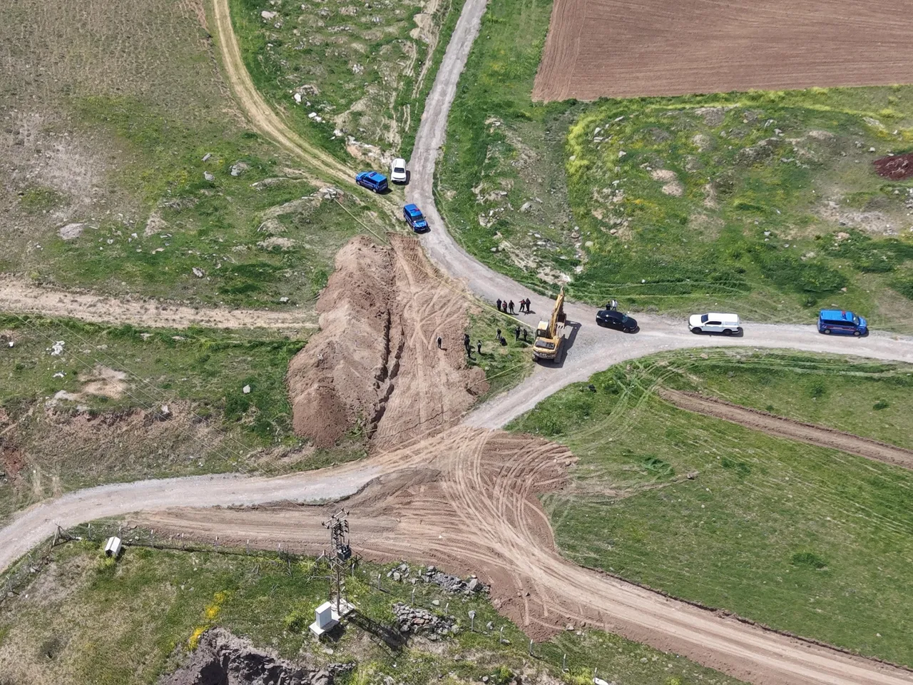 Ankarada yol çalışmasında korkutan manzara! Kafatası ve kemik bulundu