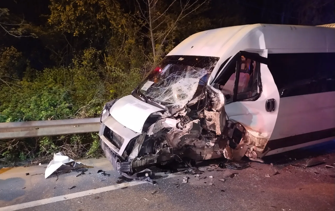 Beykoz'da feci kaza! 1'i ağır 12 yaralı