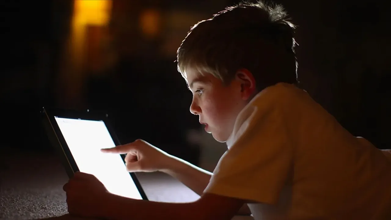 Çocuklara internet yasaklanıyor mu? Bakan Göktaş yeni düzenlemenin merak edilenlerini cevapladı