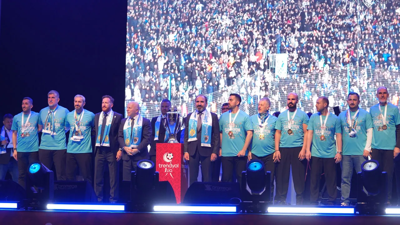 Erzurumspor FK, şampiyonluk kupasına kavuştu