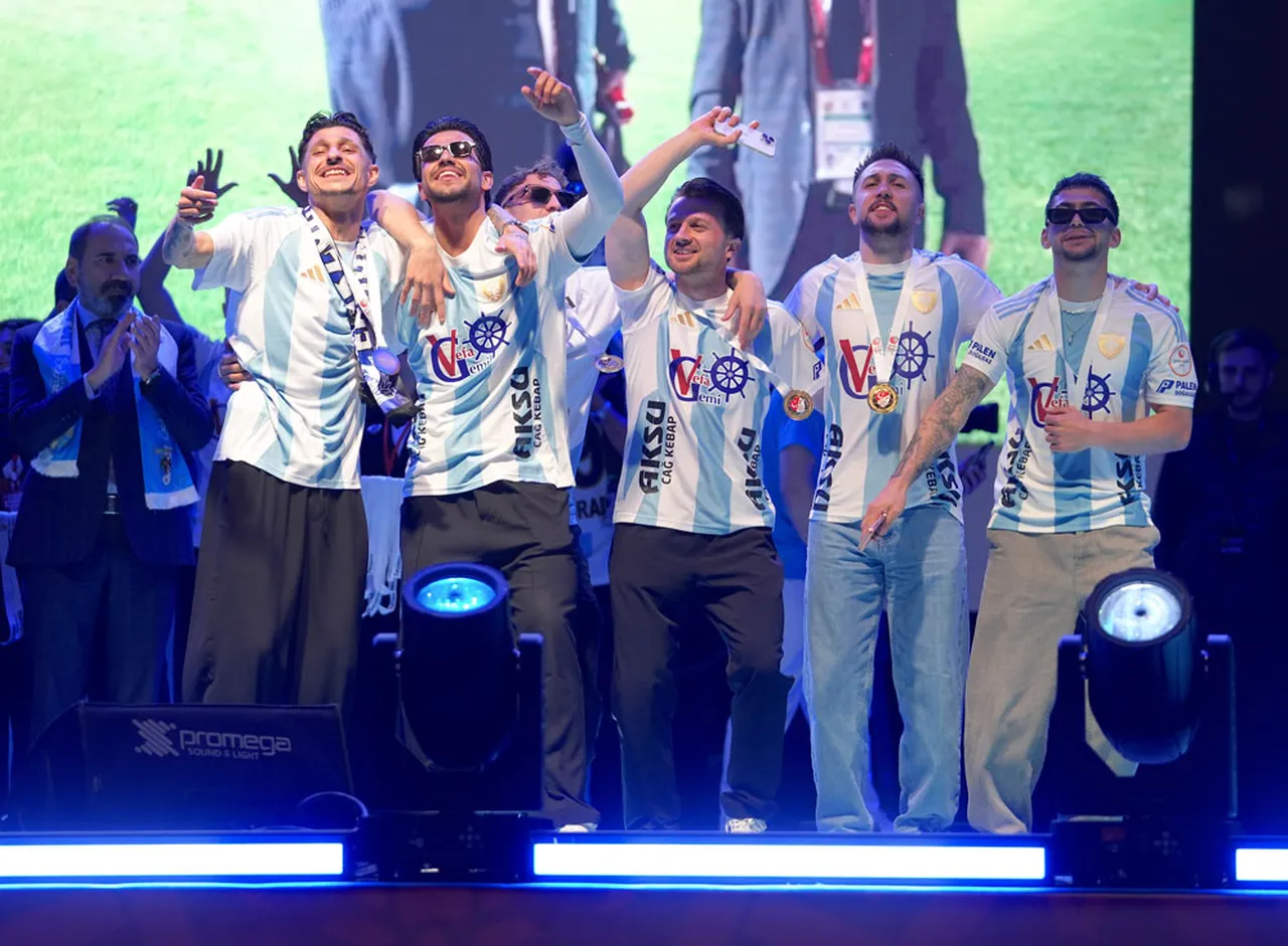 Şampiyonluk kutlamasından görüntüler