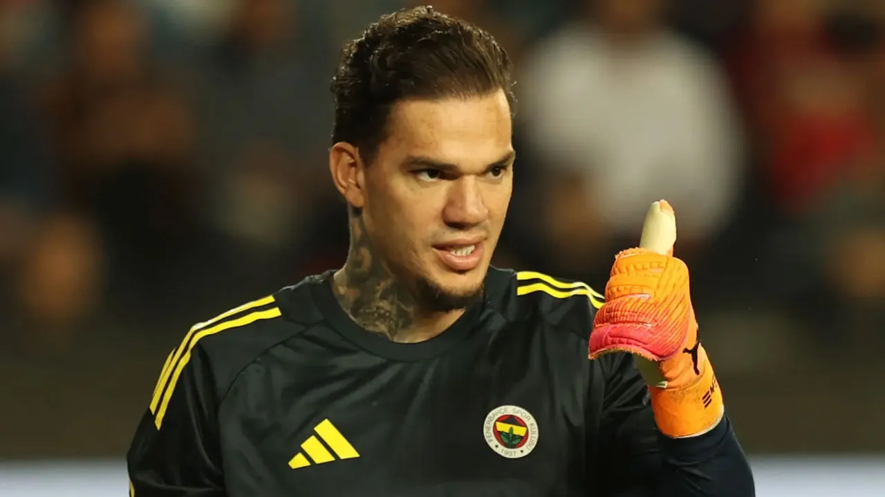 Fenerbahçe'ye Ederson piyangosu: Brezilyalı kaleciye talip çıktı