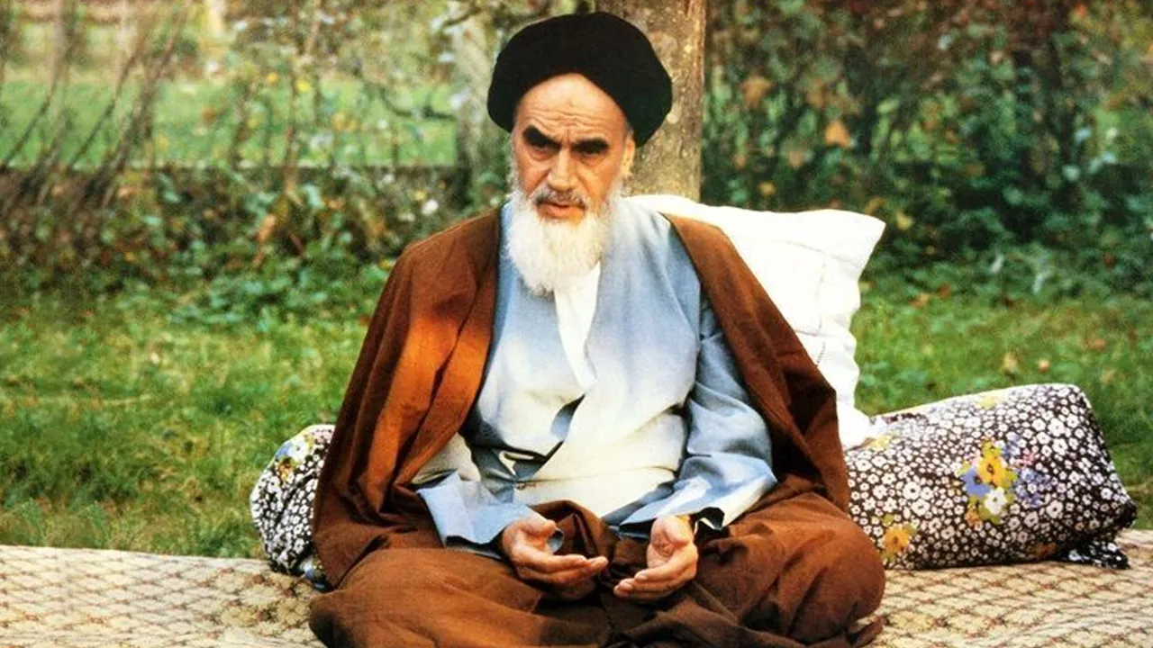 Humeyni'nin Türkiye'deki gizli sürgünü! MİT, 60 yıl sonra belgeyi paylaştı