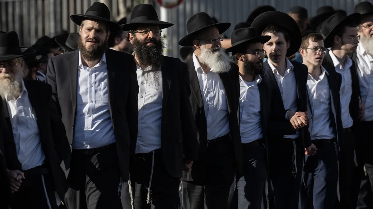 İsrail köşeye sıkıştı: Kendi vatandaşları orduya savaş açtı