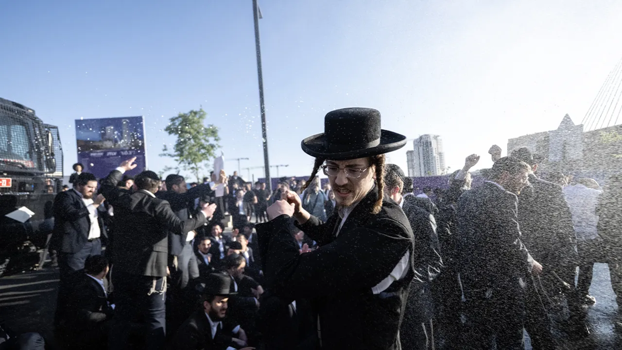 İsrail köşeye sıkıştı: Kendi vatandaşları orduya savaş açtı