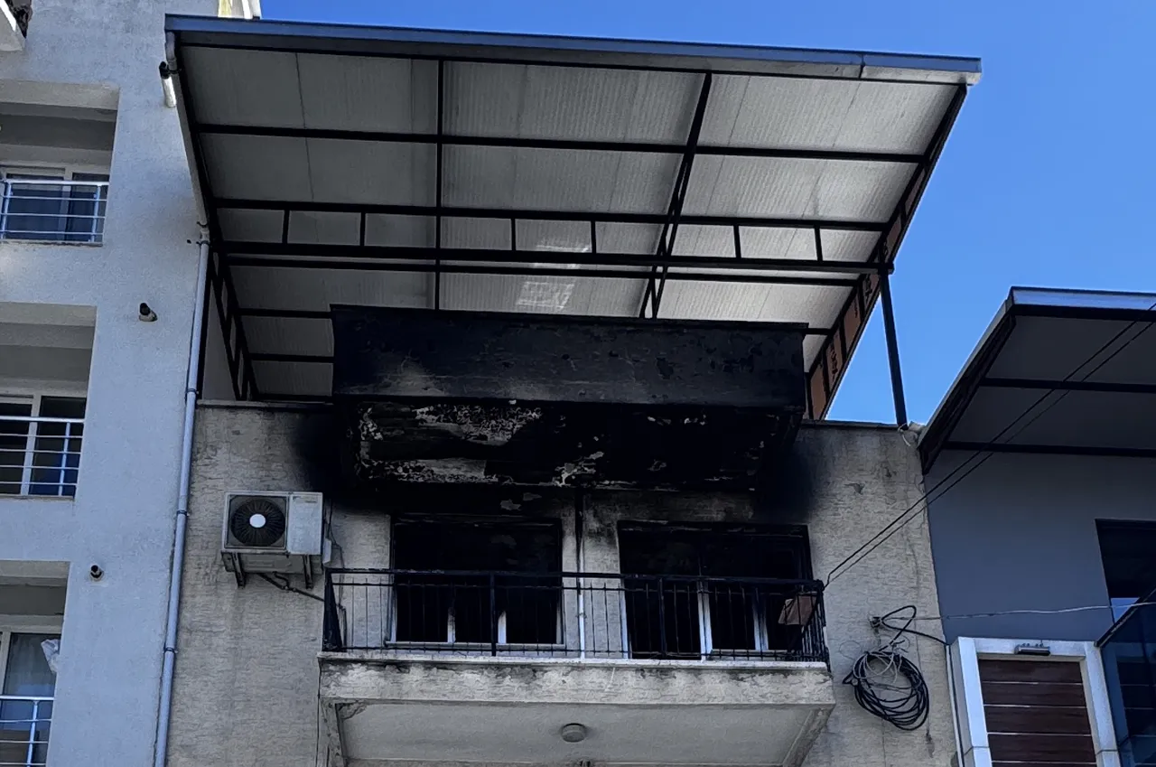 İzmir'de acı olay: Yangında yaşlı adam öldü, oğlu ağır yaralandı