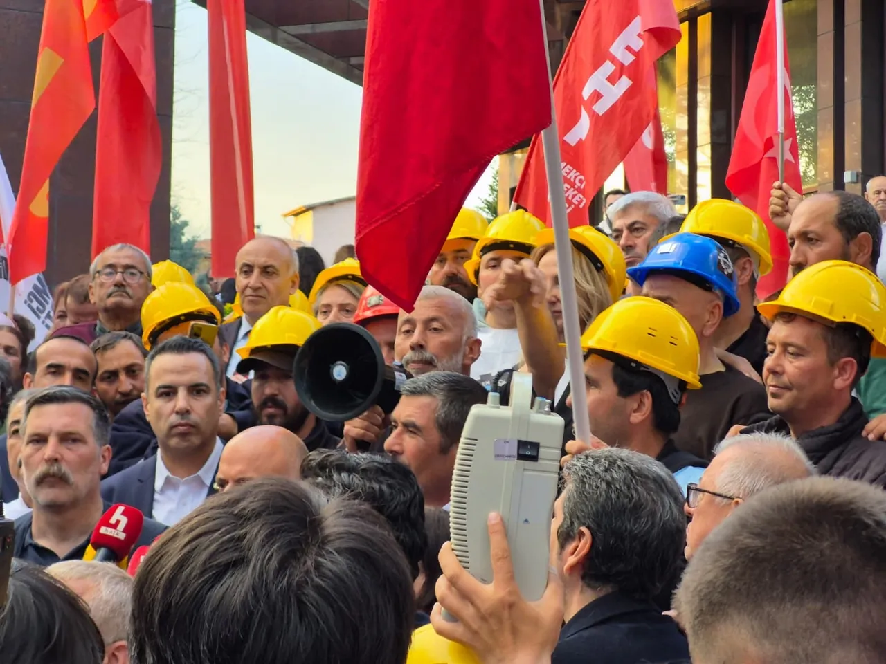 Maden işçilerinin eylemi nasıl sonlandı? Bakan Çiftçi: Devletimizi işçinin yanında