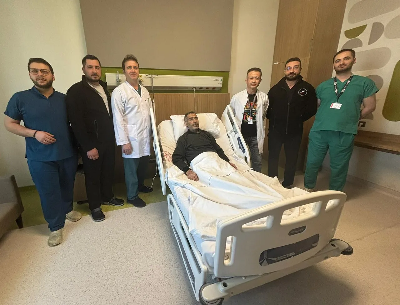 Normalde 150 gramken onda 8 kiloya ulaştı! Yılların yüküydü ameliyatla kurtuldu