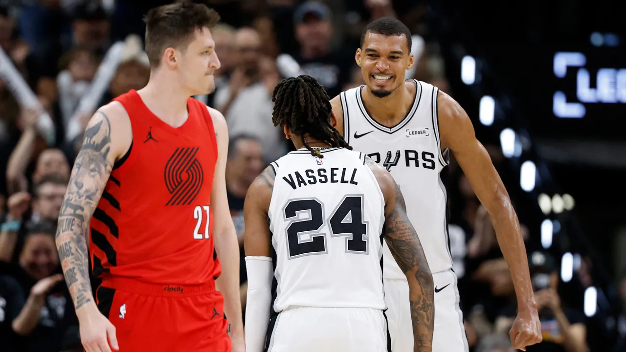 San Antonio Spurs, seriyi 4-1 kazandı: Batı Konferansı yarı finaline yükseldi