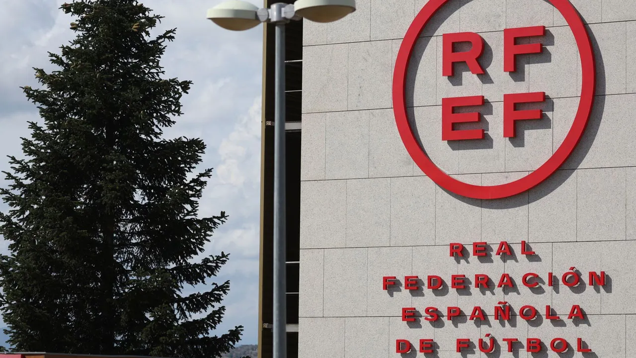 Tecrübeli kaleciye 13 maçlık rekor ceza!