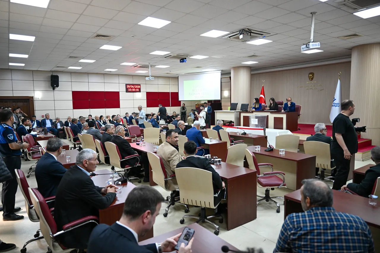 Yüreğir Belediye Başkan Vekili CHPli Cafer Boyraz oldu