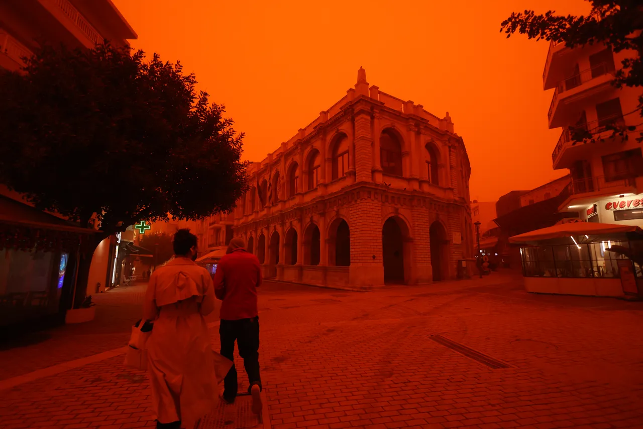 Afrika’dan Türkiye’ye geldi! İl il geziyor, çöl tozu sonrası harita turuncuya büründü, Meteoroloji yeniden uyardı