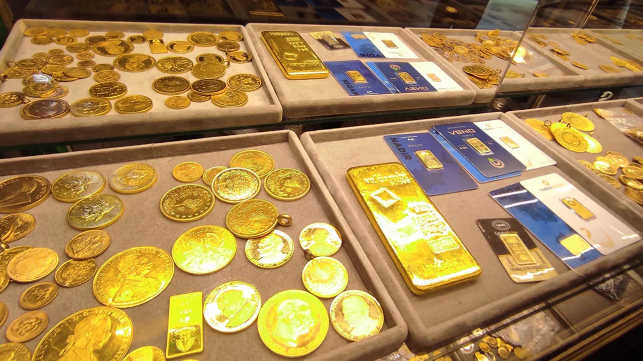 Altın fiyatları manipülasyona açık! İslam Memiş yatırımcıları uyardı