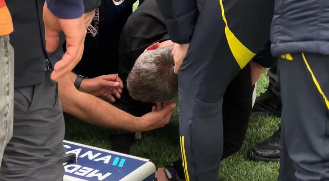 Gökhan Bozkaya, maçta başına gelen bir cisimle yerde kaldı.