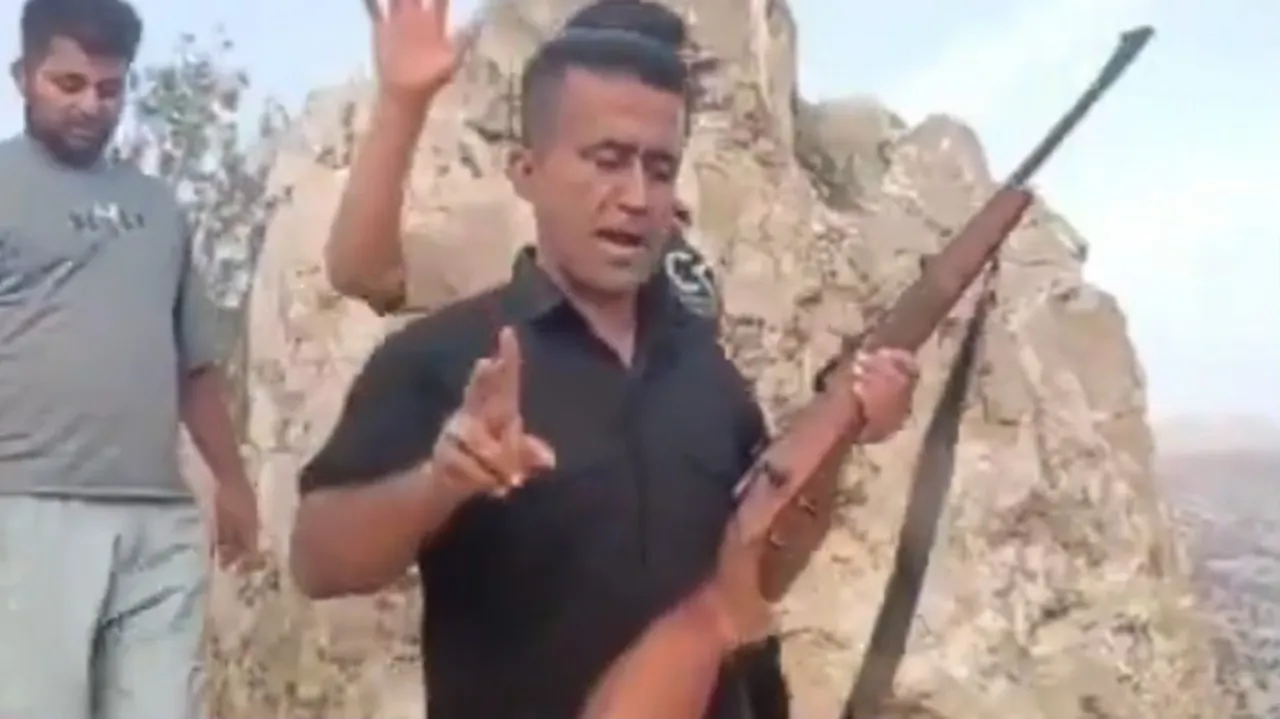 İranlılar bayraklarla ABD pilotunun peşinde: Ödül ilan edildi, herkese dağlara koştu