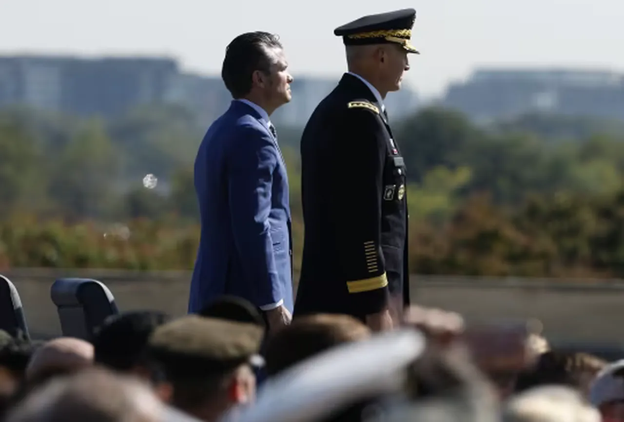 Pentagon'da taş üstünde taş kalmadı! Tasfiye dalgası büyüyor