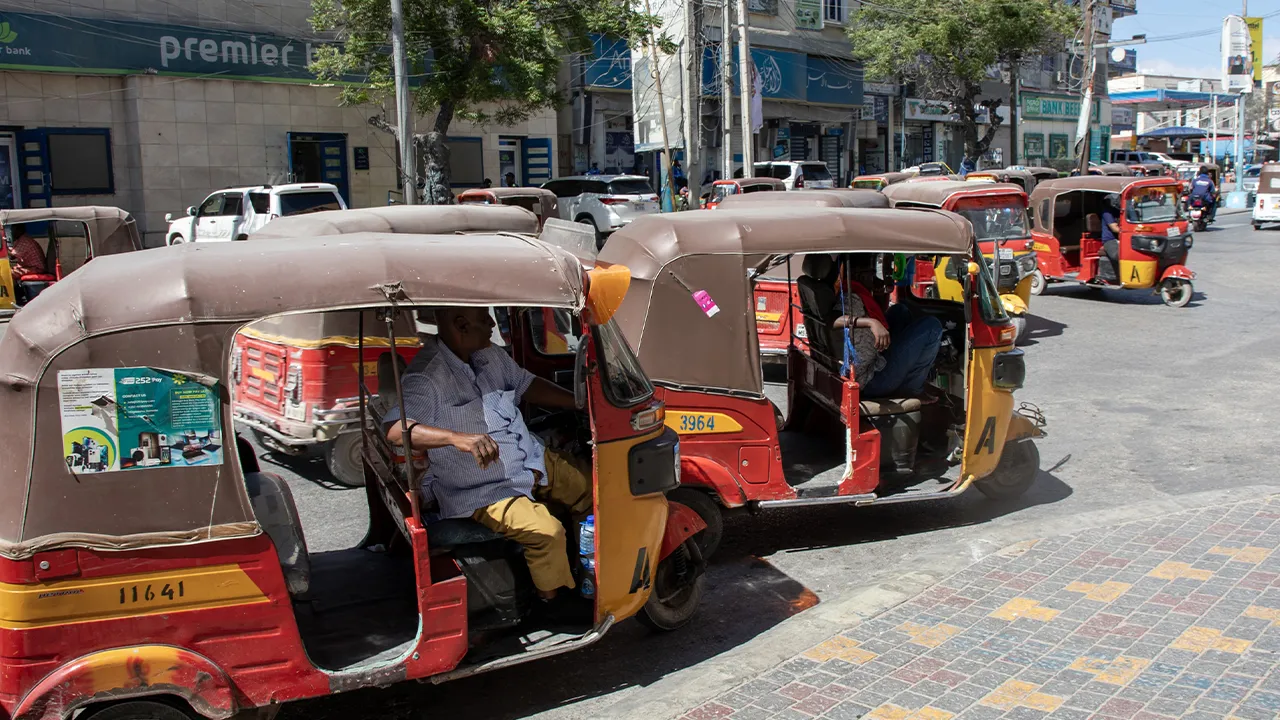 Petrol ve gaz fiyatları yükseldi, ülkeler tasarrufa yöneldi: Dünya kemer sıkıyor