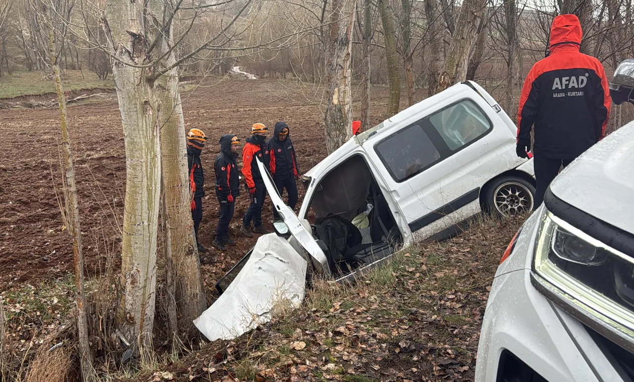Şarampole uçan araçta 3 kişilik aile can verdi! Kahreden detay ortaya çıktı