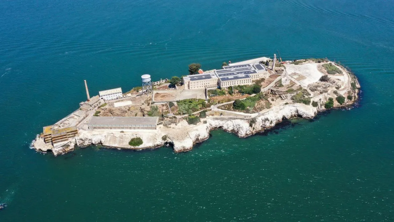 Trump'tan 'Alcatraz' hamlesi! Tarihi ada yeniden hapishane olabilir
