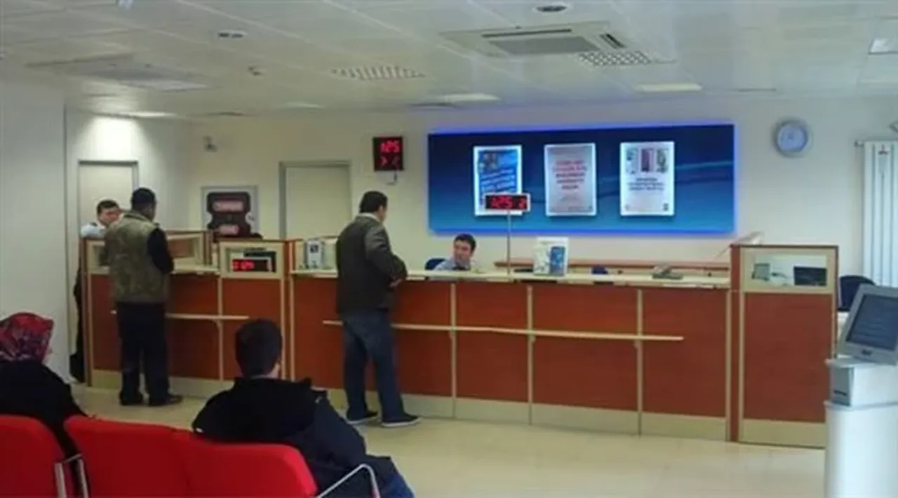 1 Mayısta kargolar çalışıyor mu, dağıtım yapacak mı, bankalar açık mı?